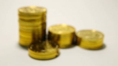 Altın Bitcoinor Btc görüntü makro çekim Kripto Döviz Alım Bitcoin paralar elektronik para görüntüleri kamera slaytta beyaz arka plan.