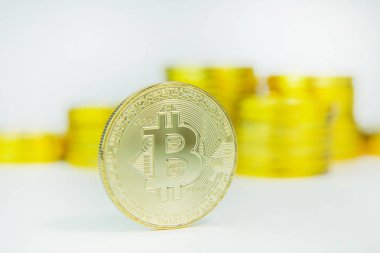 Kripto para birimi kavramı. Bitcoins, altın, Cryptocurrency zekâ