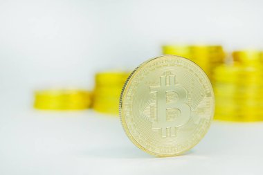 Kripto para birimi kavramı. Bitcoins, altın, Cryptocurrency zekâ