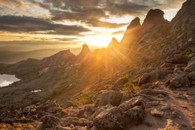 Ergaki dağlarda günbatımı