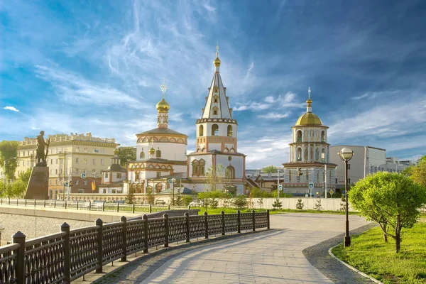 Iglesia en la ciudad de Irkutsk —  Fotos de Stock