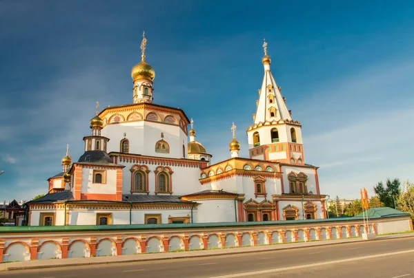 Iglesia en la ciudad de Irkutsk —  Fotos de Stock