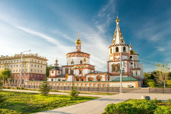 Iglesia en la ciudad de Irkutsk —  Fotos de Stock