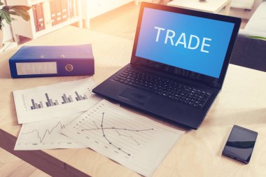 Ana bilgisayar ekran dijital kez kavramı sayfasında ticaret