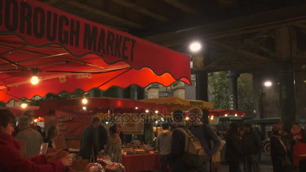 Imagen panorámica del tradicional Borough Market en Londres, Reino Unido — Vídeos de Stock