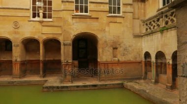 Bath, İngiltere'de ünlü Roma spa görünümünü kaydırma