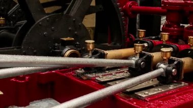 Eski bir Hidrolik motor açık havada çalışma görünümünü portre