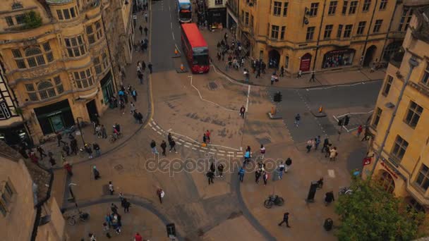 Vista panorámica de arriba abajo del centro de Oxford en Inglaterra, Reino Unido — Vídeos de Stock