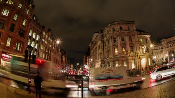 特拉法加广场区、 大本钟和伦敦，英格兰，英国海军部拱的鱼眼间隔拍摄夜景 — 图库视频影像