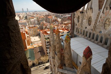 Barselona şehir merkezinde ve La Sagrada Familia