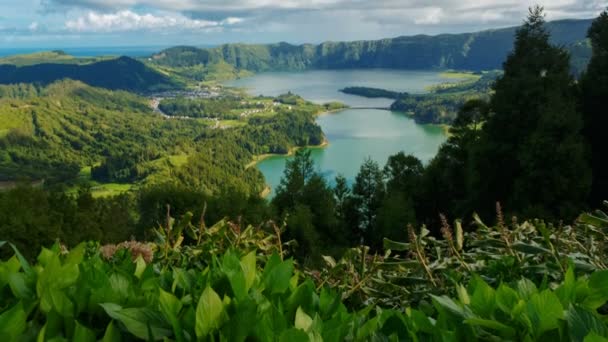Lagoa das Sete Cidades lake in Ponta Delgada, The Azores, Portugal — Wideo stockowe