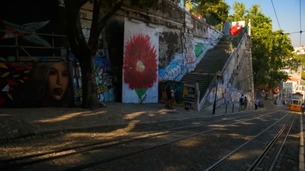 Elevador da Gloria, Лиссабон, Португалия — стоковое видео