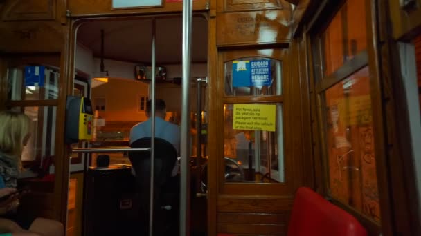 Tramvay 28, lisbon, Portekiz — Stok video