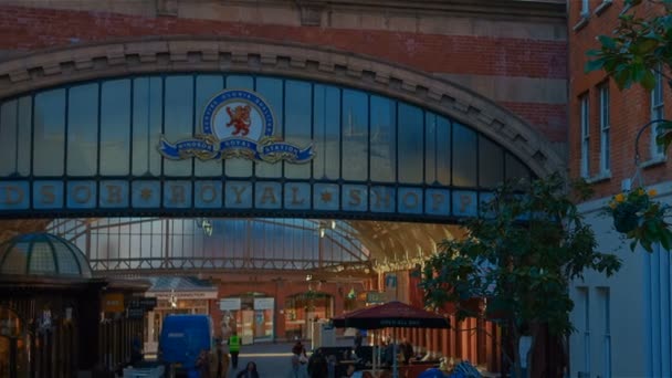 Windsor and Eton train station, Berkshire, Inglaterra Reino Unido — Vídeo de Stock