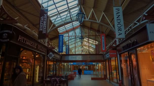 ウィンザーとイートン鉄道駅、バークシャー、イギリス — ストック動画
