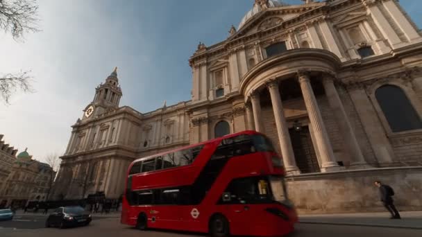 ロンドン, イングランド, イギリスのセント ・ ポールス教会 — ストック動画