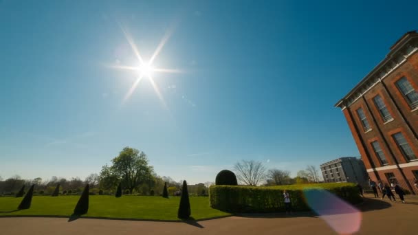 Kensingtonský palác, Londýn, Anglie, Velká Británie — Stock video