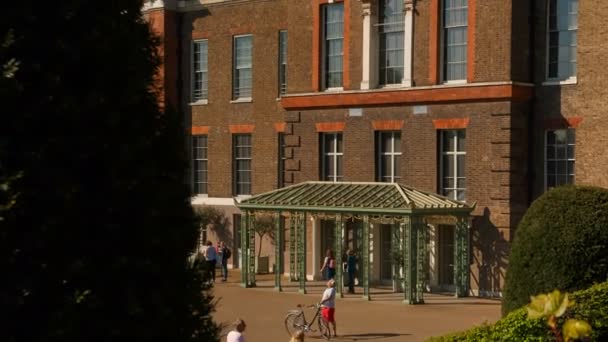 Kensingtonský palác, Londýn, Anglie, Velká Británie — Stock video