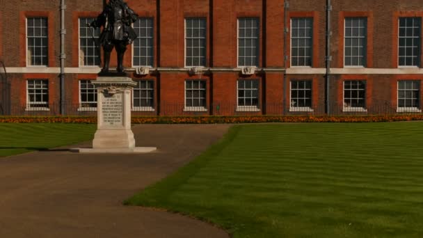 Kensingtonský palác, Londýn, Anglie, Velká Británie — Stock video