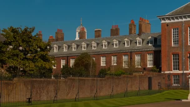 Kensington Sarayı, Londra, İngiltere, Birleşik Krallık — Stok video
