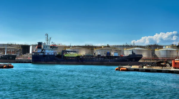 Kargo gemisi limanda Genova bekliyor