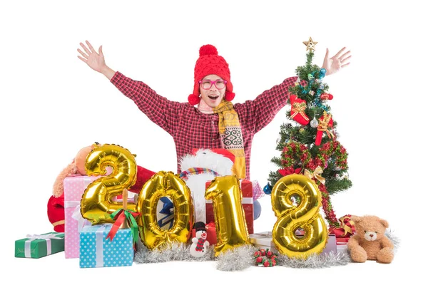 2018 wesoły chłopiec z Bożego Narodzenia i szczęśliwego nowego roku koncepcję sitt — Zdjęcie stockowe