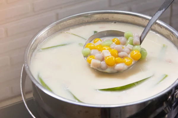 Thai Sweetmeat Call Bualoy Balls Dippers Hot Coconut Milk Pot — Stock Photo, Image