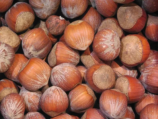 texture of nuts to eat