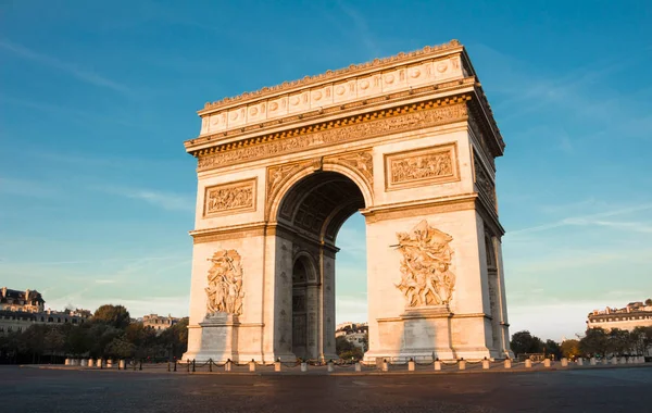 Der triumphale bogen, paris, frankreich. — Stockfoto