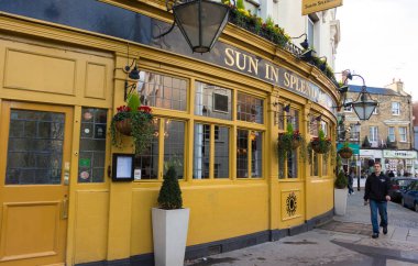 Pub güneşte ihtişamını, London, Büyük Britanya.