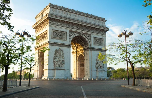 Знаменитий Тріумфальна арка, Париж, Франція. — стокове фото