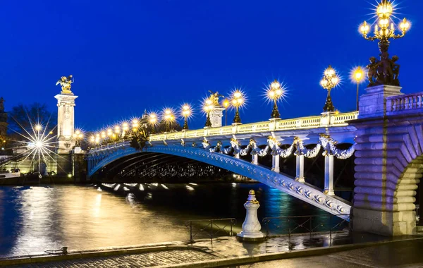 Мост Александра III в Париже, Франция — стоковое фото