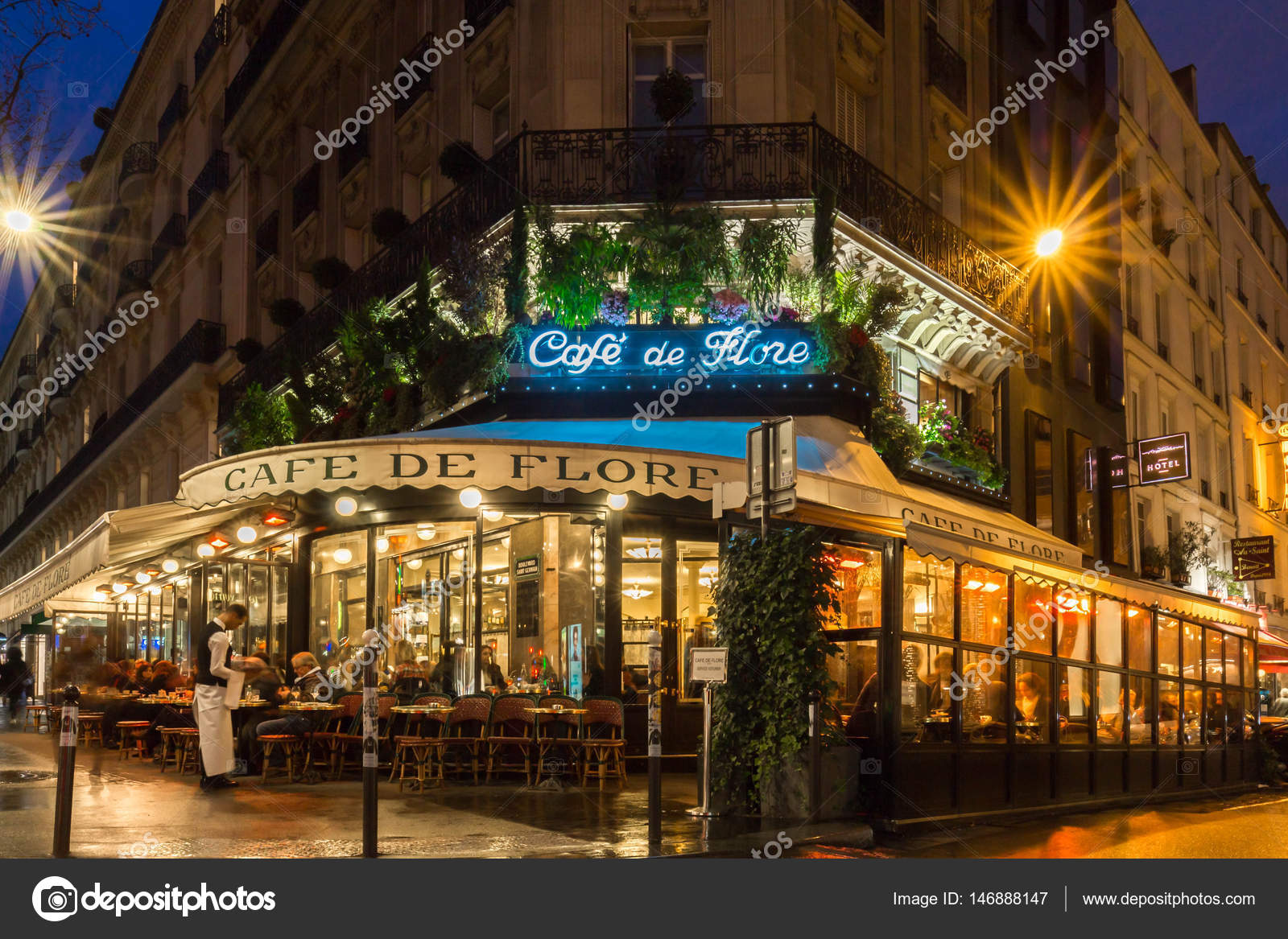 The famous cafe de Flore at night, Paris, France. – Stock Editorial ...