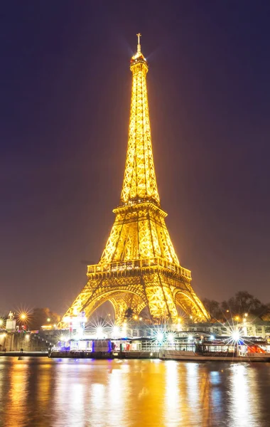 De Eiffeltoren nachts, Paris, Frankrijk. — Stockfoto