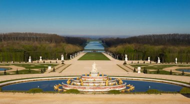 Bahçe Versailles Fransa Latona havuza.