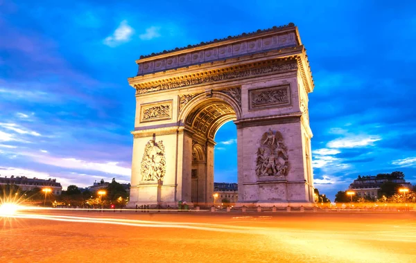 Der Bogen des Triumphes in der Nacht, Paris, Frankreich — Stockfoto