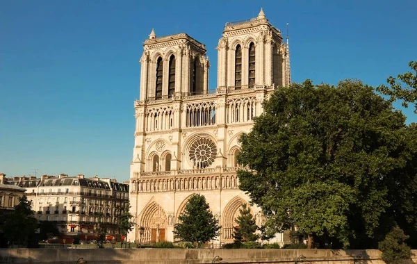 Slavná katedrála Notre Dame, Paříž, Francie — Stock fotografie