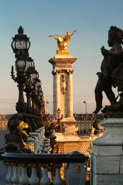 Мост Александра III в Париже, Франция — стоковое фото