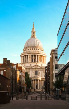 Ünlü St Paul's Katedrali, gündoğumu, London, Büyük Britanya.