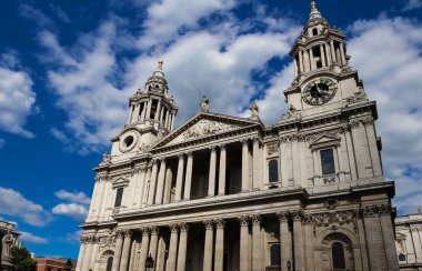 Ünlü St Paul Katedrali, Londra, İngiltere.