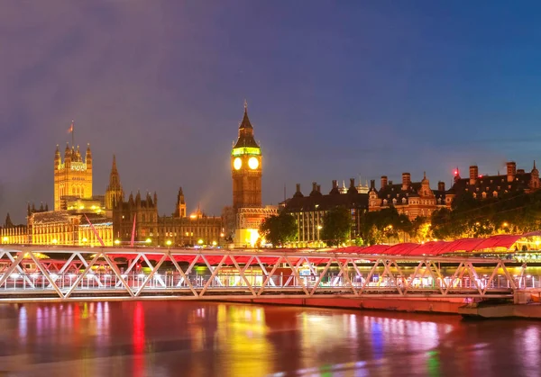 Big Ben y la Cámara del Parlamento en la noche, Londres . — Foto de Stock