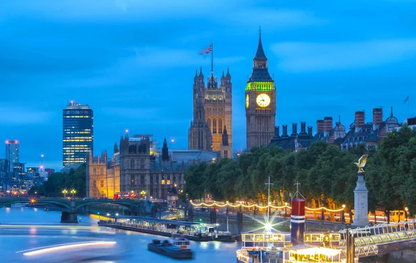 Big Ben ve ev Parlamentosu gece, Londra. — Stok fotoğraf