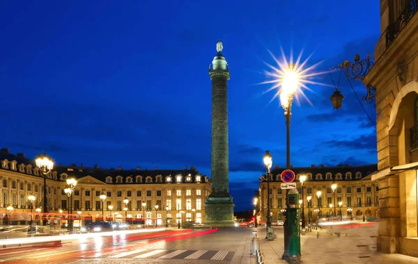 Vendome sütun, Place Vendome, gece, Paris, Fransa.