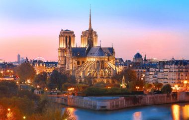 Notre Dame Katedrali, günbatımı, Paris, Fransa.