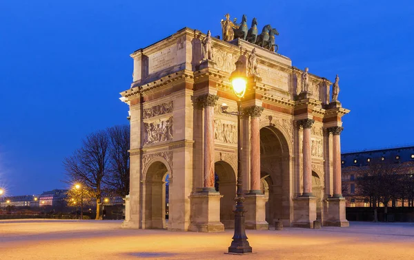 O Arco Triunfal de Carrossel, Paris, França . — Fotografia de Stock