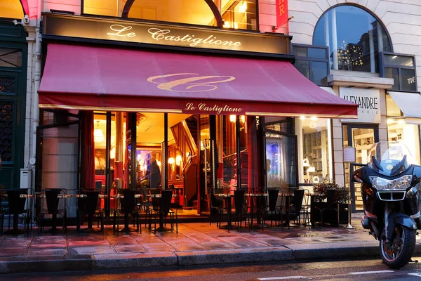 Paris França Fevereiro 2020 Tradicional Restaurante Francês Castaglione Localizado Perto — Fotografia de Stock