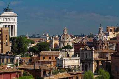 Roma, İtalya - Meryem 'in Kutsal Kilisesi ile şehir merkezinin havadan görünüşü .