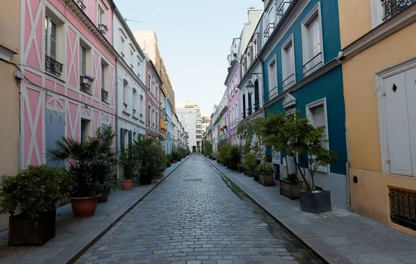 Paris Caddesindeki Cremieux Paris Sokağında Pastel Renkli Evler Panjurlar Var — Stok fotoğraf