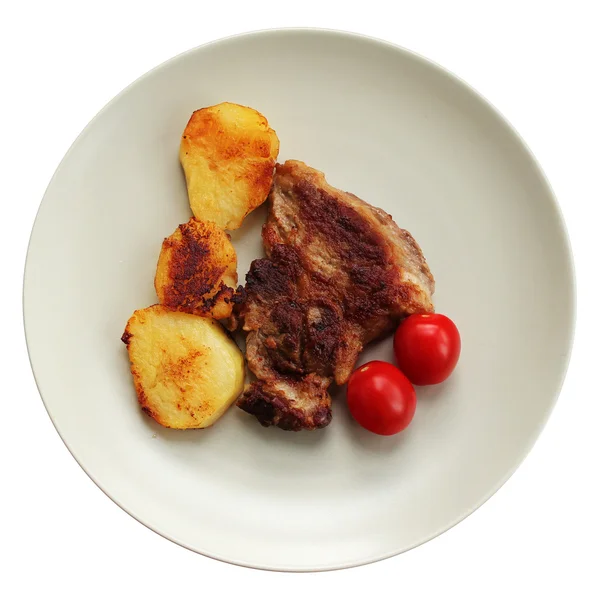 Tabak içinde et, patates ve domates