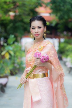 Beutiful geleneksel Tay giyim